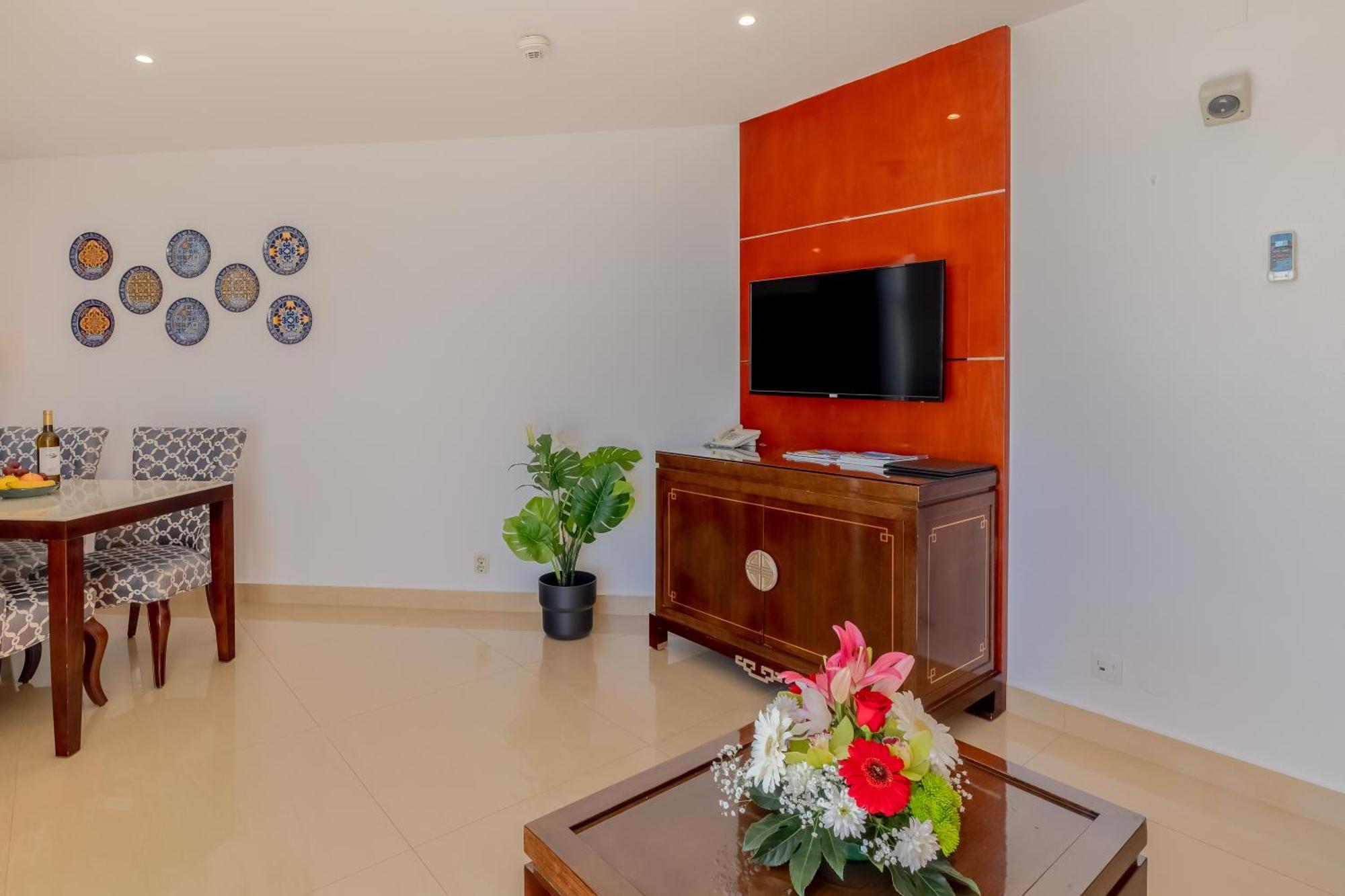 Monicca Collection Suites And Residences Albufeira Exterior photo